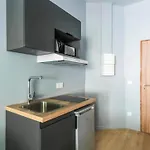 Petit Studio Paisible 17Eme Arondissement